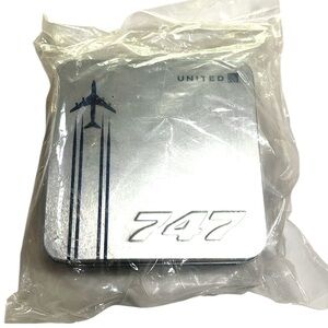NWT United Airlines 747 Amenities Tin Celebrating The 747 Silver Blue